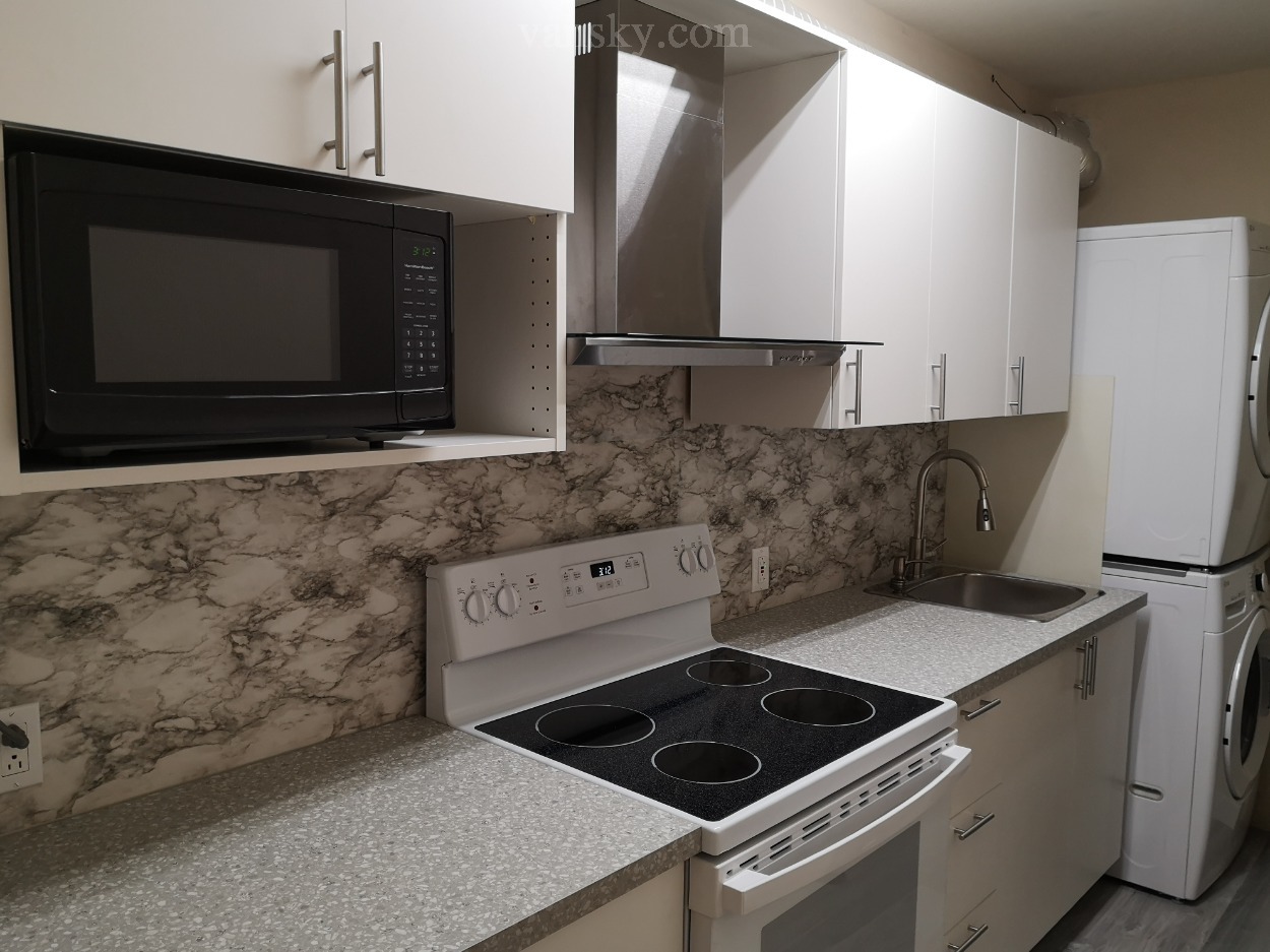 220114131121_Kitchen 2.jpg